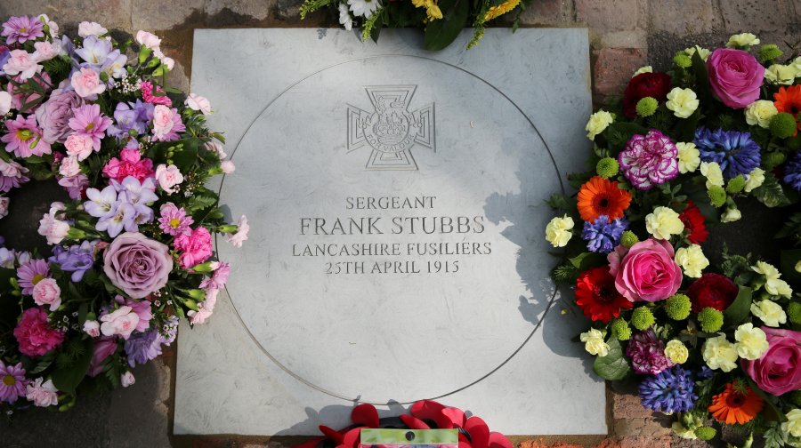 Commemorative plaque laid in honour of VC medal-winner Frank Edward Stubbs
