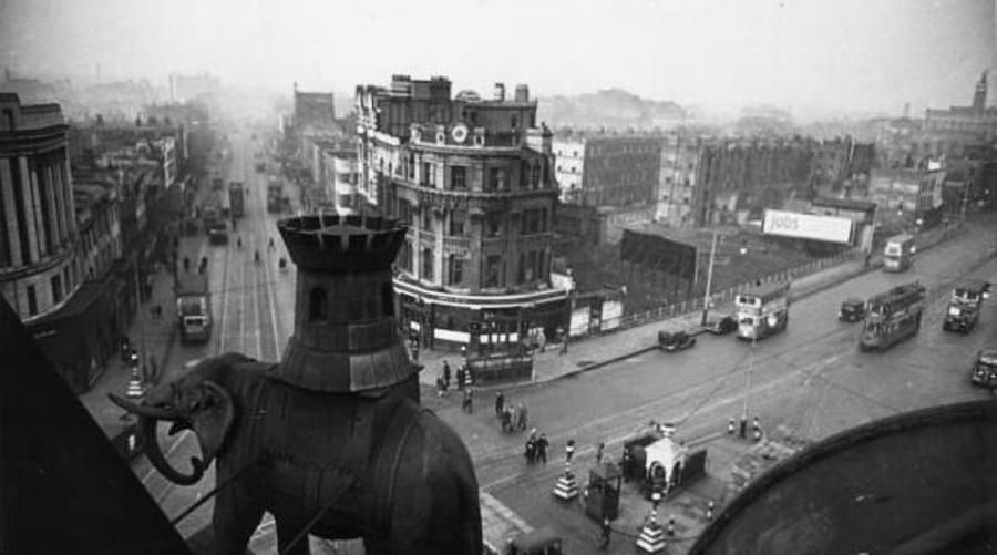 A post war picture of the Elephant and Castle pub. Photos:?Southwark Local History Library