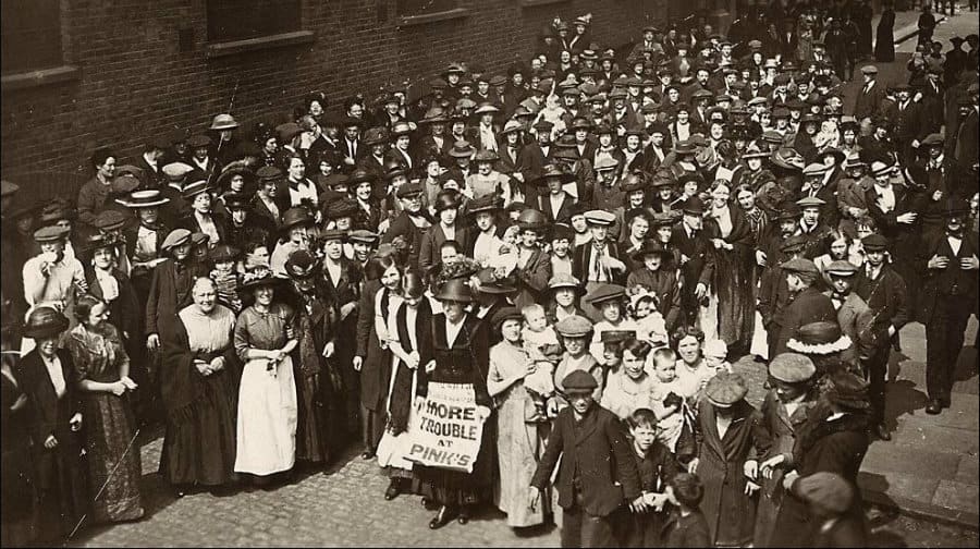 Ada Salter leading the 1911 Bermondsey Uprising