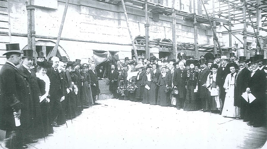 The Mayor laying down
The foundation stone of the Bath house - May 30th 1904