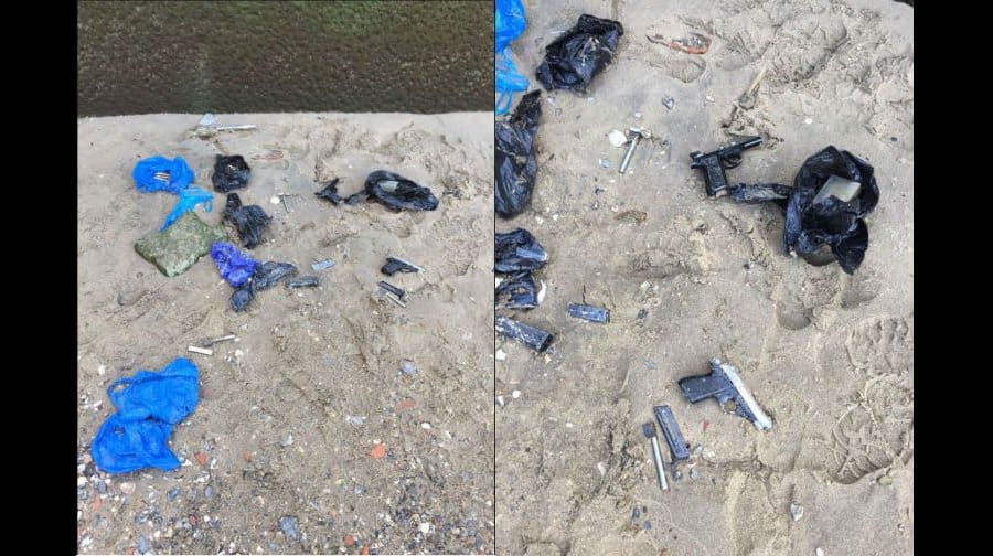 Stash of weapons found in smashed up bag near Blackfriars Bridge