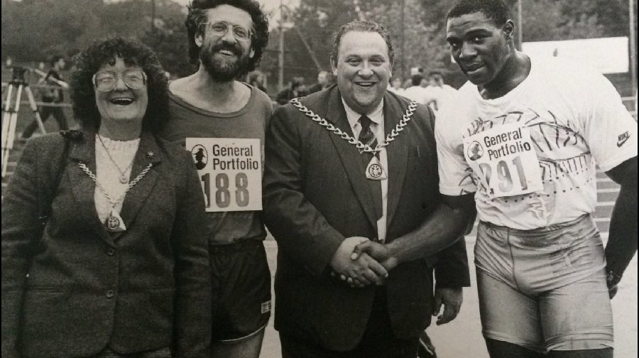 Tony Ritchie as mayor and Iris as mayoress in 1989-1990