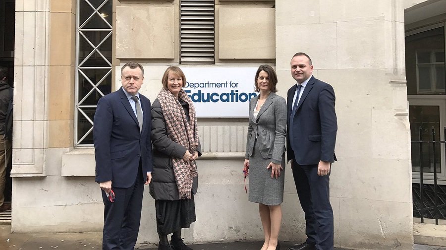 Southwark Council leader Peter John, Harriet Harman MP, Helen Hayes MP, and Neil Coyle MP outside the Department for Education