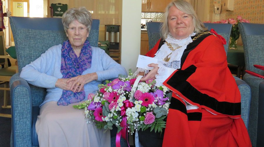 Maud Smith with Mayor of Southwark Kath Whittam