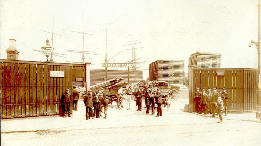Surrey Commercial Docks entrance 1907 (Credit SLHLA)