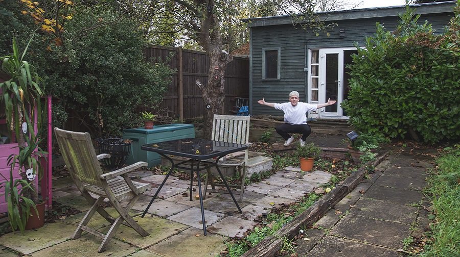 Oobah Butler outside his shed in Dulwich (Credit: Theo McInnes)