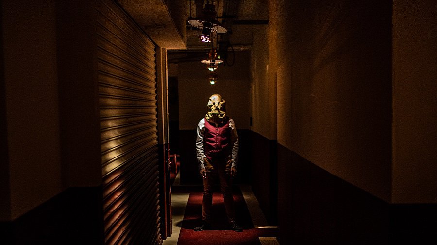 'Immersive' theatre production The Hollow Hotel has opened in Bermondsey (Credit: Ali Wright)