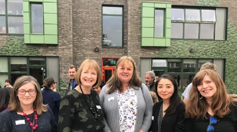 Left to right: Cllr Vicki Mills, Harriet Harman MP. Cllr Renata Hamvas, Shoko Kijima (architect), Julia Woolf (author/illustrator)