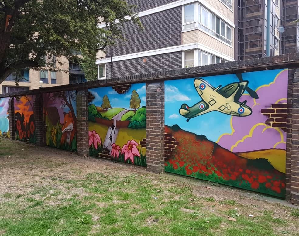 The group has previously painted a WW1 mural on the Avondale Square in honour of those killed in WW1