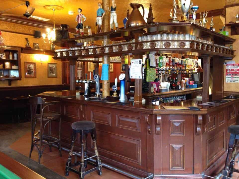 Image of inside of the Queen Victoria pub in Bermondsey