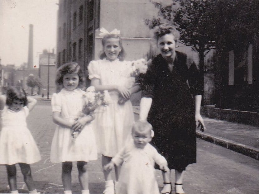 Kathleen and her 4 sisters  at  Bermondsey Wall East Millpond Estate
