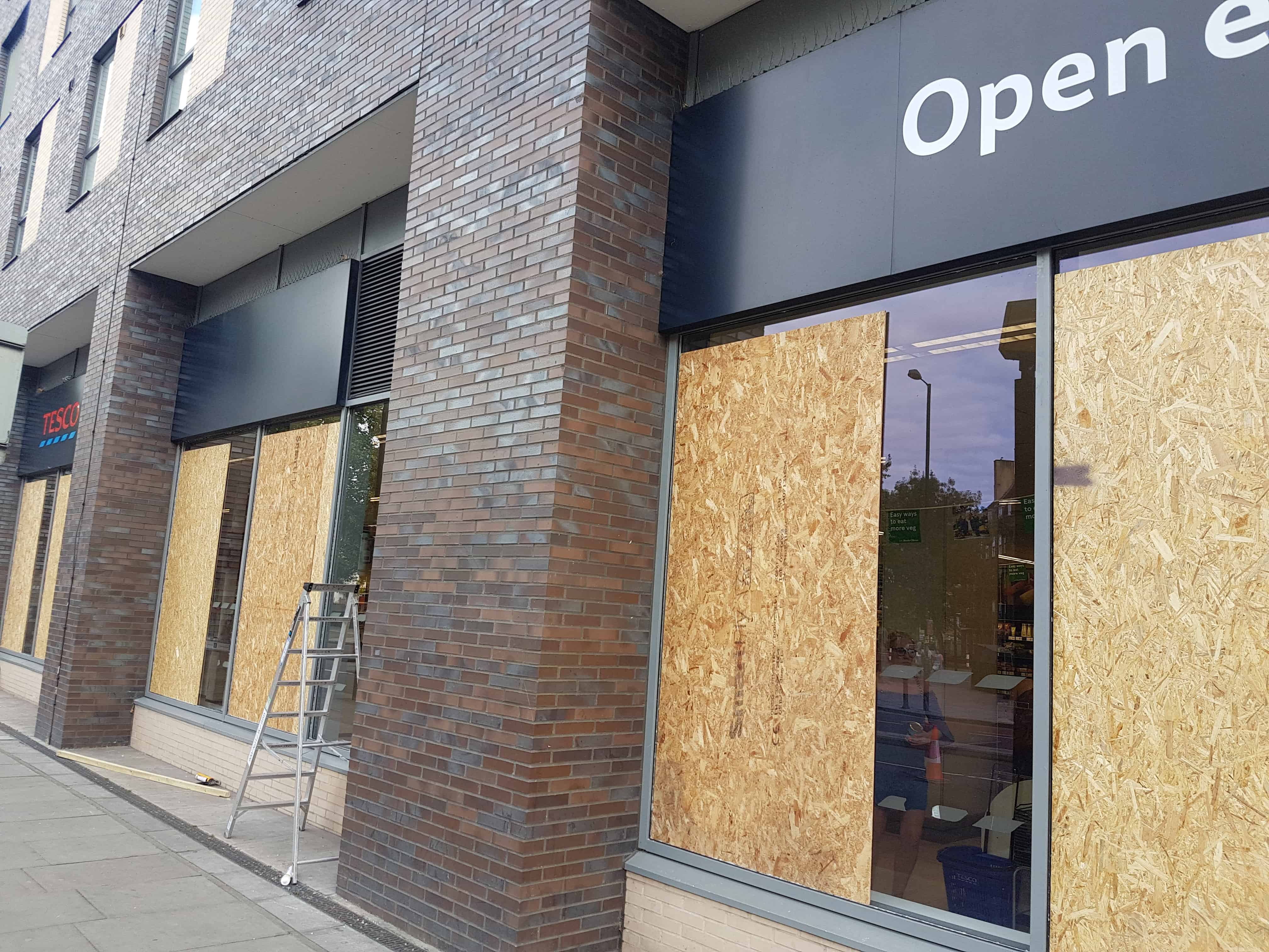 The Tesco on Jamaica Road had many of its windows smashed on Sunday, with two other Bermondsey supermarkets affected