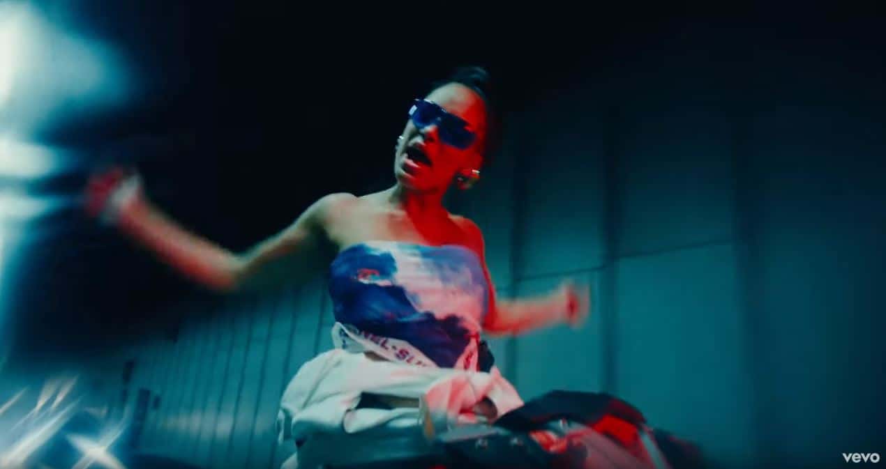Jorja Smith can be seeing ridiing through the busy Rotherhithe Tunnel on a jet ski for her latest track (Image: YouTube / Vevo)
