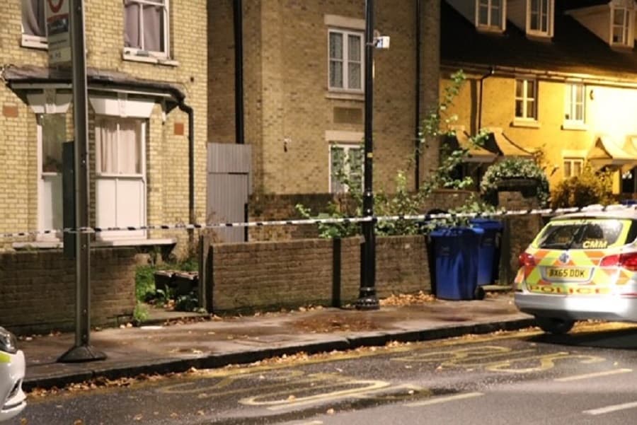 The cordoned crime scene on Monday night (c) Antonia Harris