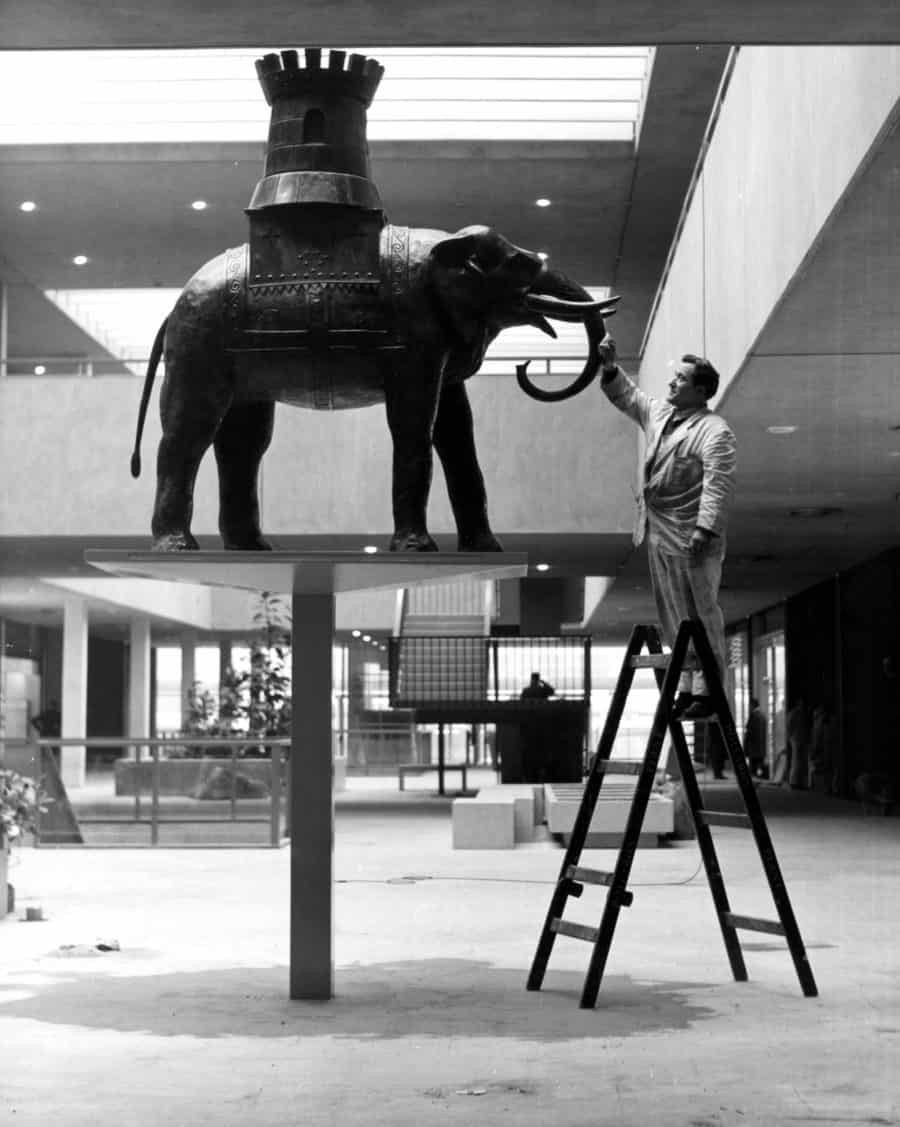 The final touches being made to the original statue in 1965.