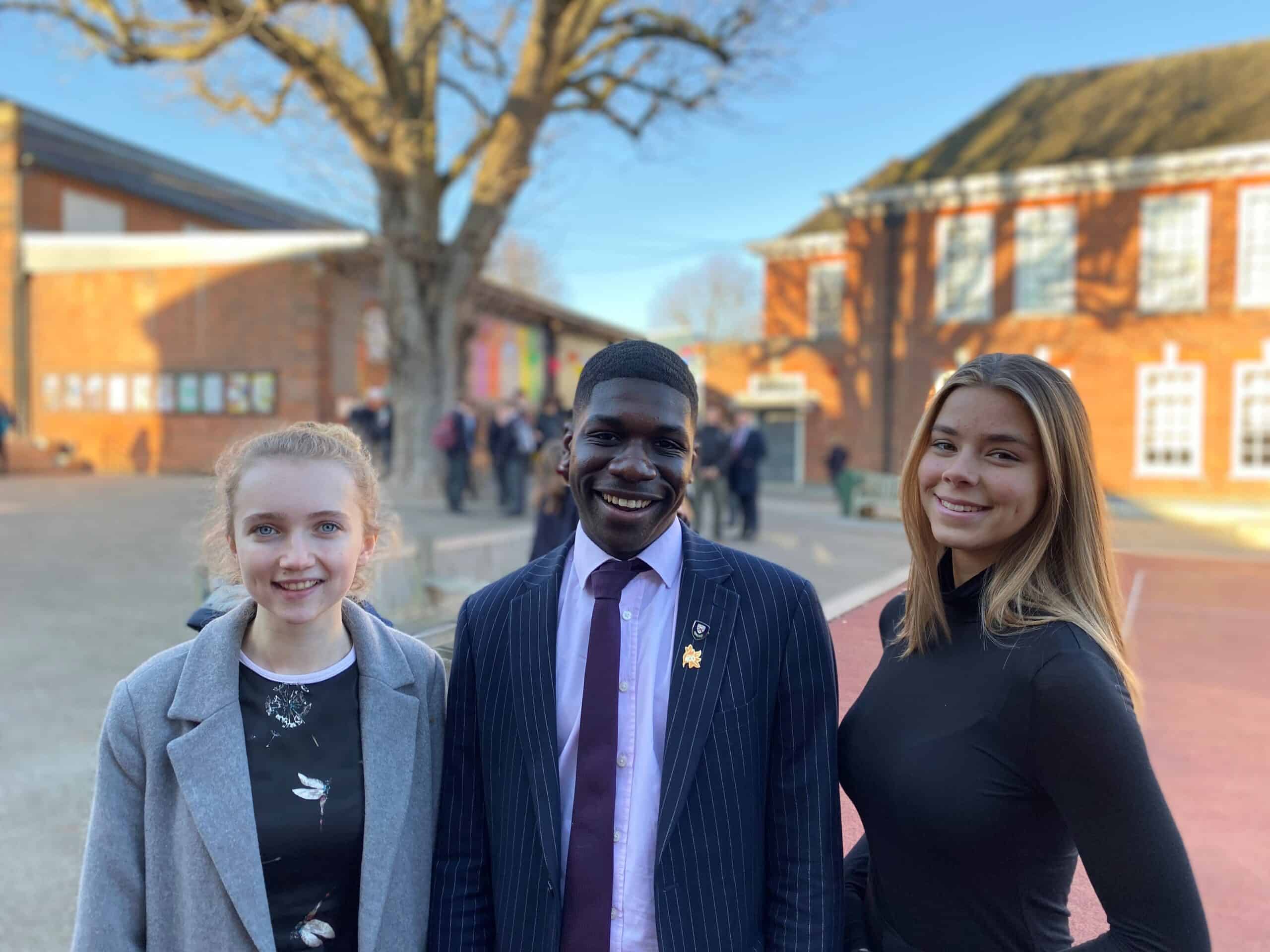 From left to right: Elena, Ore and Romy. Ore was School Captain for the 19/20 school year with Elena and Romy as his vice-captains. Elena goes on to study Medicine, Ore to study Dental Surgery/Oral Science, and Romy will have a gap year before taking up a degree in Natural Sciences.