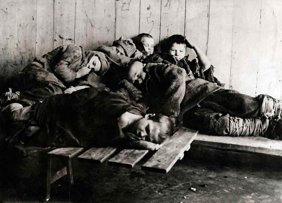 Poverty in Moscow in the 1930s