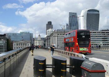 London Bridge security barriers (Wikimedia Commons)