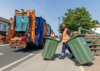 Bin Collection from @Lambeth-council