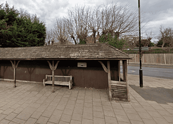 The wooden bus shelter on South Croxted Road. Image: Google