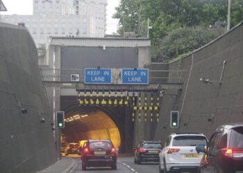 Blackwall Tunnel (Mutney - Wikipedia Commons)