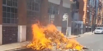 The fire on Lafone Street (credit: Veolia)